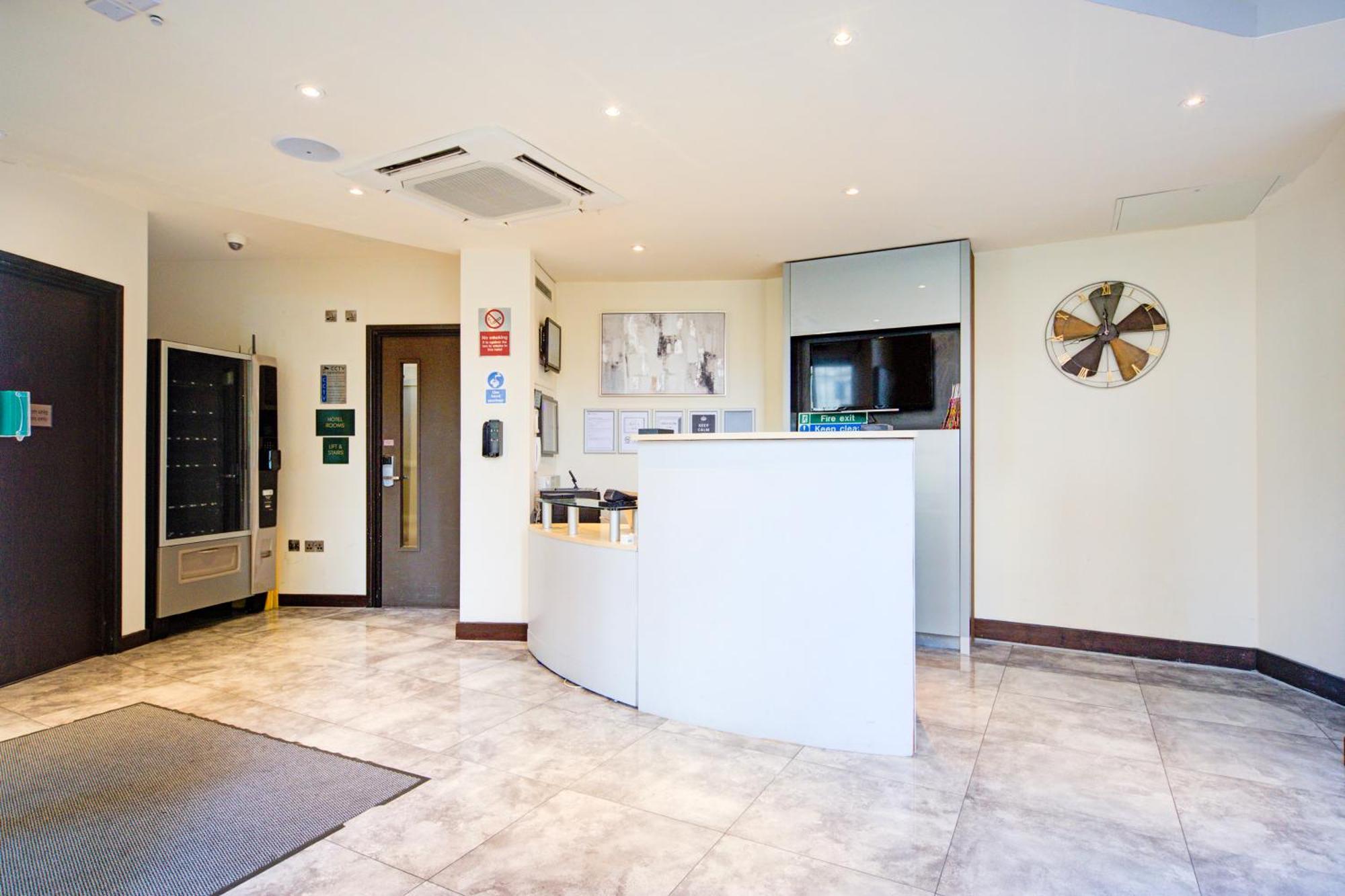 Belvilla Newport City Centre Hotel - Lifestyle Экстерьер фото