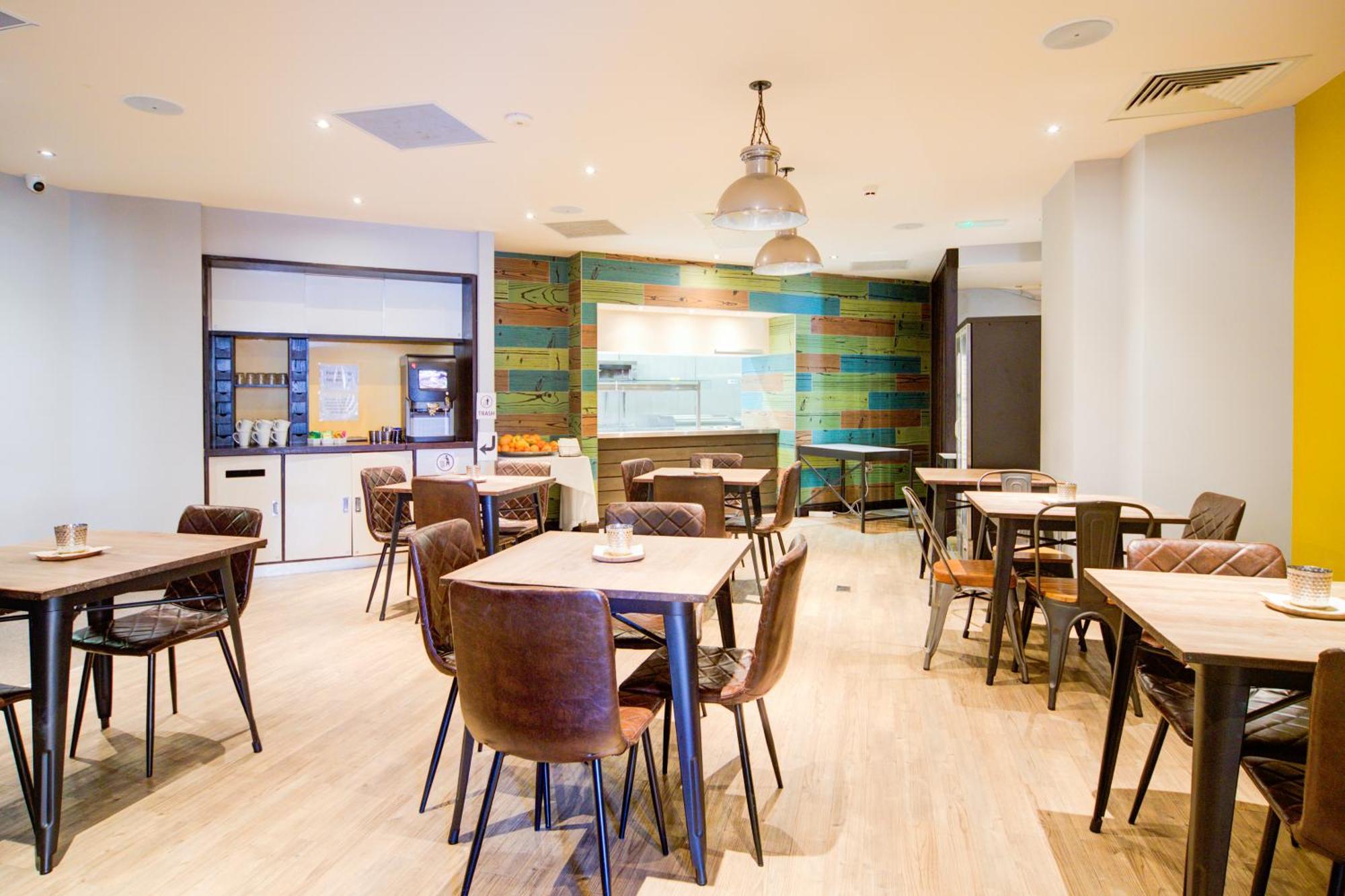 Belvilla Newport City Centre Hotel - Lifestyle Экстерьер фото