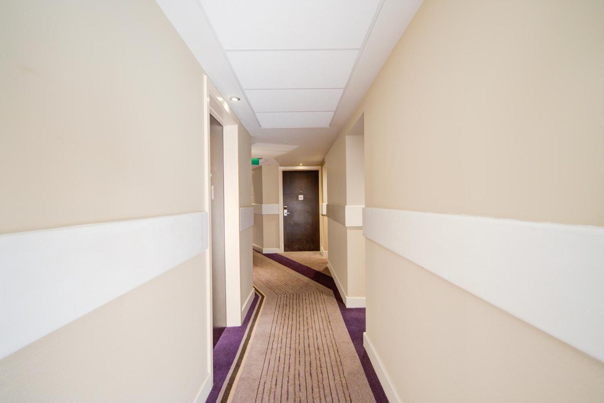 Belvilla Newport City Centre Hotel - Lifestyle Экстерьер фото
