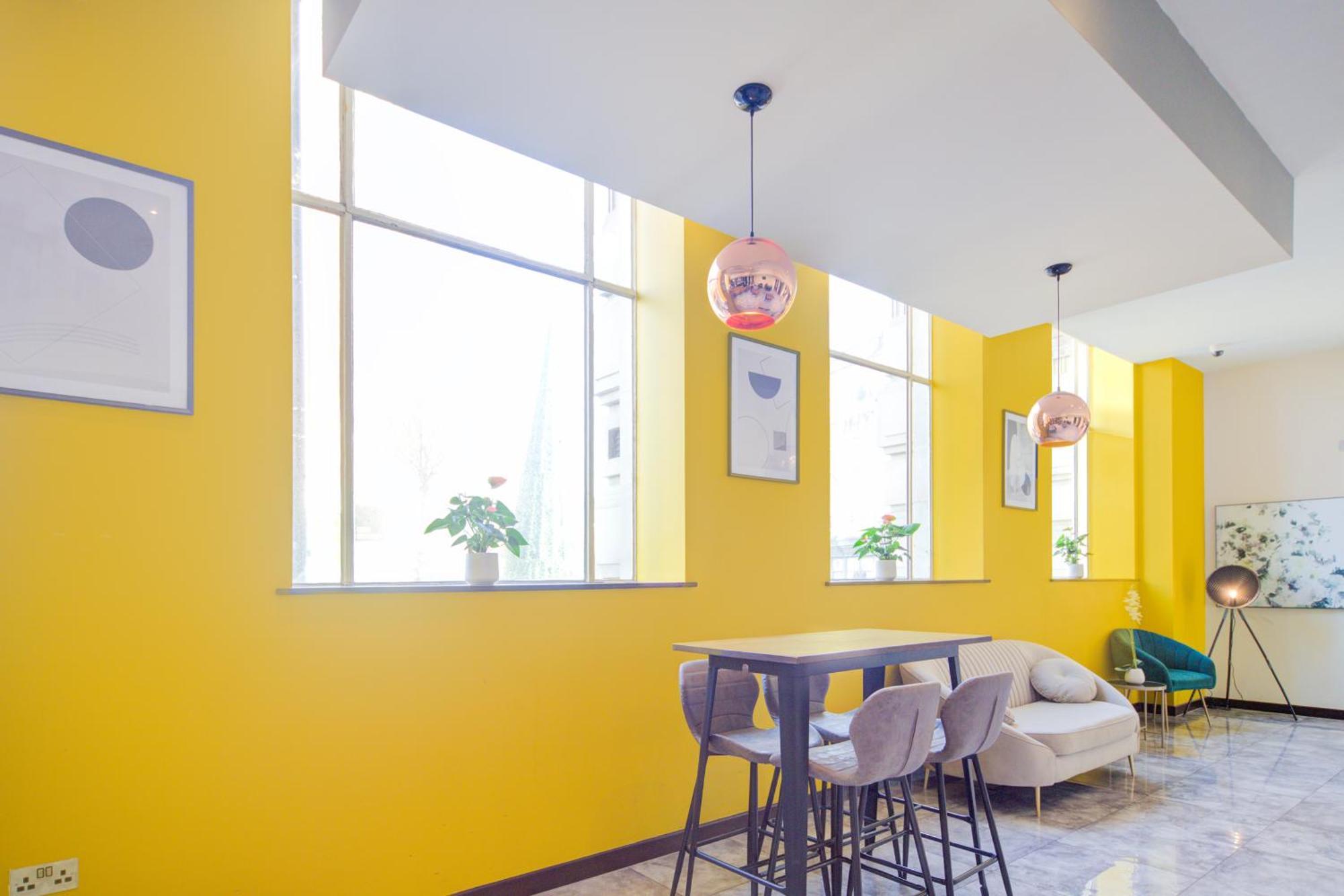 Belvilla Newport City Centre Hotel - Lifestyle Экстерьер фото