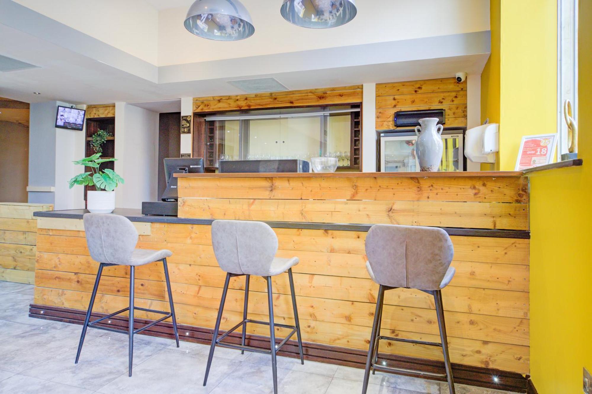 Belvilla Newport City Centre Hotel - Lifestyle Экстерьер фото