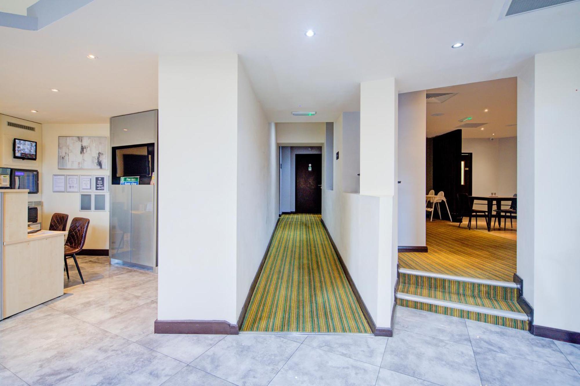 Belvilla Newport City Centre Hotel - Lifestyle Экстерьер фото